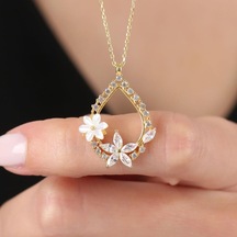 Mia vento Manolya Çiçeği Işıltı Damlası Gold Renk Flowers Gümüş Kolye