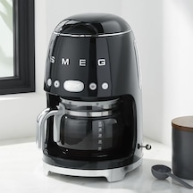 Smeg DCF02 1050 W Filtre Kahve Makinesi