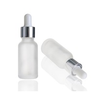 Damlalıklı Buzlu Cam Şişe Gümüş Kapaklı 30 Ml