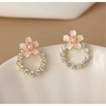 Floral Elegance İncili Çiçekli Küpe Altın
