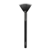 Kiko Face 12 Powder Fan Brush 01