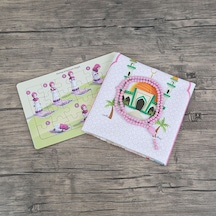 İsme Özel Çocuk Seccadesi Pembe 45x82 Cm Aksa Pembe & Kokulu Tesbih Bebek Pembesi & Ayşe Namaz Kılıyor Puzzle Çok Renkli