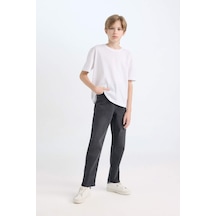 DeFacto Erkek Çocuk Loose Fit Düz Paça Cepli Basic Düz Jean Pantolon C3698A824WNNM36