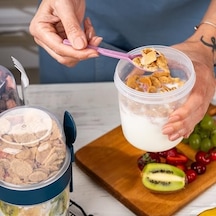 650 Ml Take-go Kaşıklı Hazneli Meyveli Müsli Kabı Piknik Iş Yoğurt Süt Bardağı Kapaklı Ve Kaşıklı Kahvaltı Bardakları, Tahıl Tepesi Yulaf Ezmesi Granola Beyaz 7009