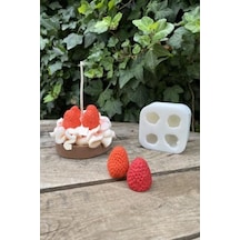 Çilek Dörtlü Mum Kalıbı Silikon 2,5 X 2,5 X 3 Cm Küçük Süsleme Kalıbı 1 Adet 50 x 22
