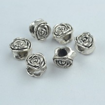Worldshop Bilrklik Gümüş Gül Charm