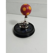 Güneş Enerjisi İle Çalışan Futbol Top Taraftar Renkli Oto Kokusu Kırmızı