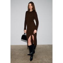 Grimelange Soreya Kadın Yuvarlak Yaka Çizgi Desenli Yırtmaçlı Slim Fit Triko Acı Kahve Elbise Acı Kahve