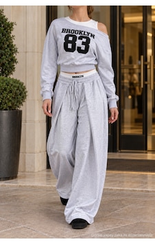 Polo State Kadın Brooklyn 83 Baskılı Düşük Omuz Crop Sweatshirt Ve Bol Paça Pantolon Gri Polo State Kadın Brooklyn 83 Baskılı Düşük Omuz Crop Sweatshirt Ve Bol Paça Pantolon Gri