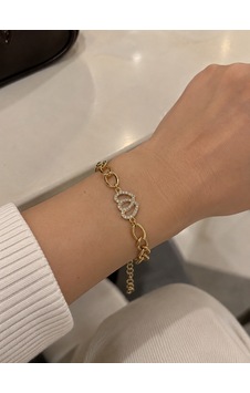 Kadın Gold Zincir Bileklik Taşlı Üçlü Halka Detaylı Ayarlanabilir Bileklik Altın Kadın Gold Zincir Bileklik Taşlı Üçlü Halka Detaylı Ayarlanabilir Bileklik Altın