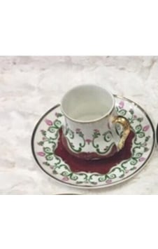 İnce Osmanlı Çiçekli Kahve Fincanı 90 Cc Dir. 1 Kişilik Beyaz Gold Elde Yıkayınız. Bordo