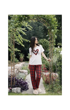 Rindahomewear Kadın Milan Kalpli Ekose Desenli Kısakol Pijama Takımı Beyaz Ekose Rindahomewear Kadın Milan Kalpli Ekose Desenli Kısakol Pijama Takımı Beyaz Ekose