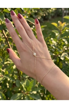 14 Ayar Taşlı Mini Damla Model Şahmeran Altın 14 Ayar Taşlı Mini Damla Model Şahmeran Altın