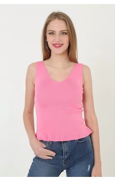 Tarzyeri Kadın V Yaka Fırfır Detay Crop - Pembe 001 Tarzyeri Kadın V Yaka Fırfır Detay Crop - Pembe 001