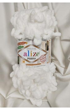 Puffy Beyaz El Örgü İpi 100gr. 9mt. 5'li Paket - Renk: 55 Puffy Beyaz El Örgü İpi 100gr. 9mt. 5'li Paket - Renk: 55