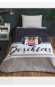 Yeni Sezon Beşiktaş Lisanslı Taraftar Tek Battaniye Siyah - Beyaz Yeni Sezon Beşiktaş Lisanslı Taraftar Tek Battaniye Siyah - Beyaz