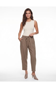Onloox Kadın Cappuccino Cappuccino Reyon Karışımlı Beli Bağlamalı Havuç Kesim Yan Cepli Yazlık Pantolon Onloox Kadın Cappuccino Cappuccino Reyon Karışımlı Beli Bağlamalı Havuç Kesim Yan Cepli Yazlık Pantolon