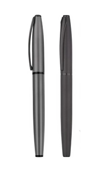Özel Üretim Kişisel Kullanım Yazım Gereçleri Metal Roller Kalem Füme - 1 Adet Çok Renkli Özel Üretim Kişisel Kullanım Yazım Gereçleri Metal Roller Kalem Füme - 1 Adet Çok Renkli