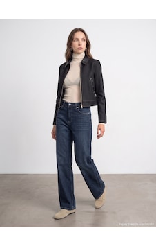 Dilvin 60826 Deri Detaylı Crop Ceket Siyah Dilvin 60826 Deri Detaylı Crop Ceket Siyah