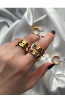 Ünlü Marka Model Gold Çelik Yüzük Altın Ünlü Marka Model Gold Çelik Yüzük Altın