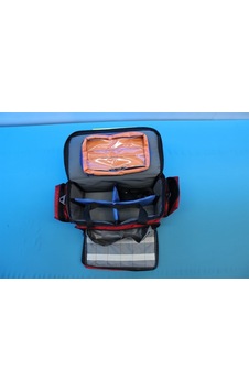Comfort Plus 4 Gözlü İlk Yardım Çantası - Pratik Tasarım Comfort Plus 4 Gözlü İlk Yardım Çantası - Pratik Tasarım