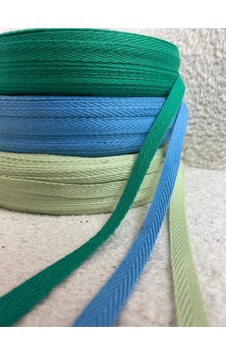 Karışık 1 Cm Eninde 3 Renk Dar Dokuma Şerit Balıksırtı Ekstrafor Şerit 3 Renk 9 Metre Karışık 1 Cm Eninde 3 Renk Dar Dokuma Şerit Balıksırtı Ekstrafor Şerit 3 Renk 9 Metre