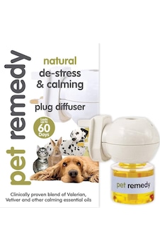 Pet Remedy Evcil Hayvan Sakinleştirici Oda Esansı + Priz Aparatı Ve 40 Ml Şişe