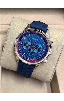 Mavi Renk Silikon Kordonlu Şık Vıp Model Gümüş Renk Metal Yuvarlak Kadran Erkek Saati Sportif Şık Gümüş Mavi Renk Silikon Kordonlu Şık Vıp Model Gümüş Renk Metal Yuvarlak Kadran Erkek Saati Sportif Şık Gümüş