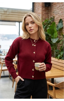 Sayzen Your Shine Trend Basic Kalp Düğmeli Kadın Hırka Bordo Sayzen Your Shine Trend Basic Kalp Düğmeli Kadın Hırka Bordo