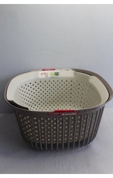 Folylife Linea Süzgeçli Kare Badya 4lt Çok Renkli Folylife Linea Süzgeçli Kare Badya 4lt Çok Renkli