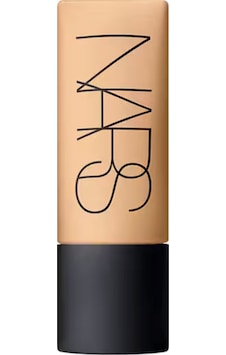 Nars Soft Matte Complete Santa Fe Mat Bitişli Fondöten Nars Soft Matte Complete Santa Fe Mat Bitişli Fondöten