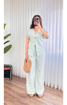 Mitodo.com Keten Karışımlı Düğmeli Yelek Ve Bol Paça Pantolon İkili Takım Su Yeşili Mitodo.com Keten Karışımlı Düğmeli Yelek Ve Bol Paça Pantolon İkili Takım Su Yeşili