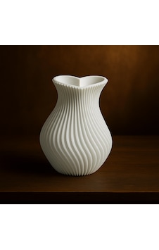 Kalp Şeklinde Vazo. Vazo. 3d Vazo. Plastik Vazo. Kıvrımlı Vazo. Dekoratif Vazo. Beyaz