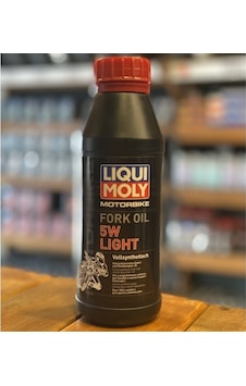 Liqui Moly Fork Oil 5 / 5W (ince) %100 Sentetik Amortisör Yağı (500 ML) Liqui Moly Fork Oil 5 / 5W (ince) %100 Sentetik Amortisör Yağı (500 ML)