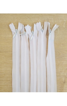 Beyaz Gizli Fermuar 50 Cm 5 Adet Beyaz Gizli Fermuar 50 Cm 5 Adet