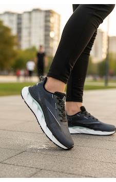 Enoch Yeni Nesil Koşu Ve Yürüyüş Odaklı Dinamik Esnek Tabanlı Sneaker Siyah - Füme Enoch Yeni Nesil Koşu Ve Yürüyüş Odaklı Dinamik Esnek Tabanlı Sneaker Siyah - Füme