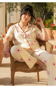Siyah İnci Beden Battal Boy Düğmeli Biyeli Viskon Örme Pijama Takım 26120962 sari Siyah İnci Beden Battal Boy Düğmeli Biyeli Viskon Örme Pijama Takım 26120962 sari