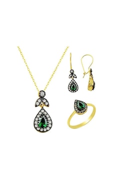 Üçlü Set Yeşil Zümrüt 6,85 Gram 14 Ayar Altın Üçlü Set Yeşil Zümrüt 6,85 Gram 14 Ayar Altın