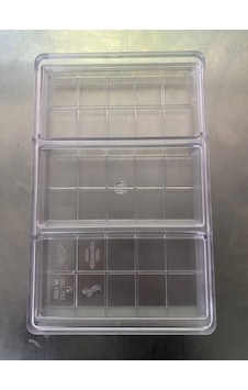 202 Gr M 1400 3 Bölmeli Polikarbon Dubai Kalıbı Beyaz - Gümüş 202 Gr M 1400 3 Bölmeli Polikarbon Dubai Kalıbı Beyaz - Gümüş