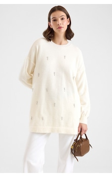 Olcay Taş Detaylı Soft Kumaş Oversize Triko Kazak Ekru 8290 Olcay Taş Detaylı Soft Kumaş Oversize Triko Kazak Ekru 8290