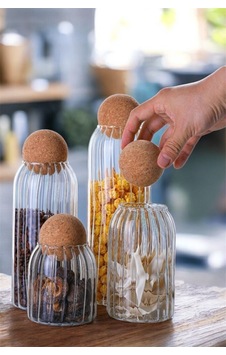 4'lü Top Mantar Kapaklı Cam Kavanoz Ve Baharatlık Seti Çizgili Desen 500-700-1000-1250 Ml Şeffaf 4'lü Top Mantar Kapaklı Cam Kavanoz Ve Baharatlık Seti Çizgili Desen 500-700-1000-1250 Ml Şeffaf