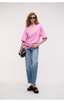 ETHIQUET GOJI Kadın %100 Pamuk Baskılı Oversize Fit Bisiklet Yaka Kısa Kollu Pembe T-Shirt ETHIQUET GOJI Kadın %100 Pamuk Baskılı Oversize Fit Bisiklet Yaka Kısa Kollu Pembe T-Shirt