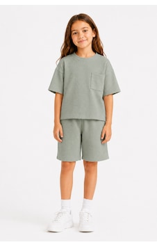 Monox Unisex 5-12 Yaş Petek Dokulu Oversize Yazlık Şort Tişört Takım Yeşil Monox Unisex 5-12 Yaş Petek Dokulu Oversize Yazlık Şort Tişört Takım Yeşil