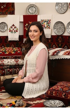 Urfakent Çeyizlik Yelek, Simli Yelek, Örgülü Yelek, Hediyelik Yelek, Gelin Simli Yelek - Krem Renkli Urfakent Çeyizlik Yelek, Simli Yelek, Örgülü Yelek, Hediyelik Yelek, Gelin Simli Yelek - Krem Renkli