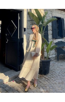 Merve Gültekin Aksesuarlı Naturel Keten Elbise Çok Renkli Merve Gültekin Aksesuarlı Naturel Keten Elbise Çok Renkli