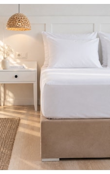 Paris Serisi 57tel Pamuk Ranforce Tek Kişilik Otel Çarşaf Seti Beyaz Paris Serisi 57tel Pamuk Ranforce Tek Kişilik Otel Çarşaf Seti Beyaz