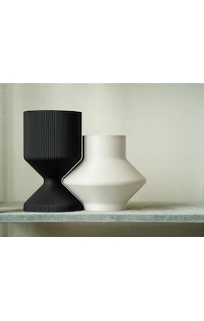 3d Baskı Modern Dekoratif İkili Vazo Seti - Minimalist Çizgili Çiçek Vazosu-siyah-beyaz Çok Renkli 3d Baskı Modern Dekoratif İkili Vazo Seti - Minimalist Çizgili Çiçek Vazosu-siyah-beyaz Çok Renkli