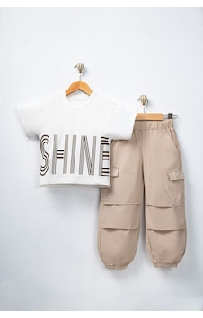 Aden Kids Kahverengi Renk Oversize Kız Çocuk Pamuk Keten Pantalonlu Alt Üst Takım Aden Kids Kahverengi Renk Oversize Kız Çocuk Pamuk Keten Pantalonlu Alt Üst Takım