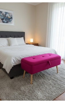 Yatak Önü Sandıklı Puf, Ve Giyinme Odası, Puf Bench, Yatak Ucu, Peluş Kumaş Puf Sandıklı Fuşya Yatak Önü Sandıklı Puf, Ve Giyinme Odası, Puf Bench, Yatak Ucu, Peluş Kumaş Puf Sandıklı Fuşya