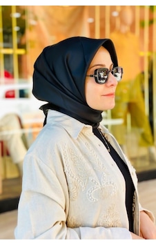 BELLİ Düz Fon İpek Twill Eşarp 4053 Siyah - 01 BELLİ Düz Fon İpek Twill Eşarp 4053 Siyah - 01